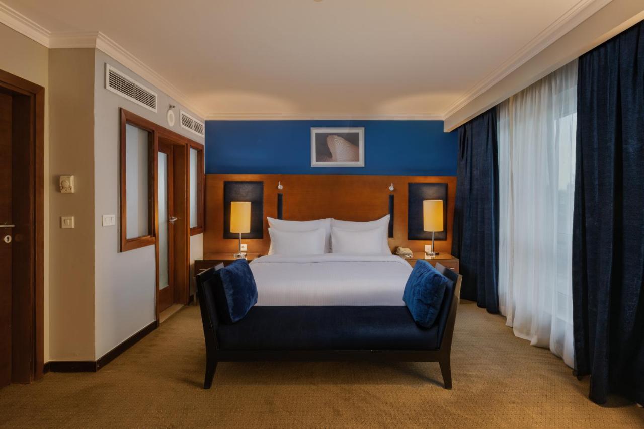 Radisson Blu Hotel, Cairo Heliopolis Екстериор снимка