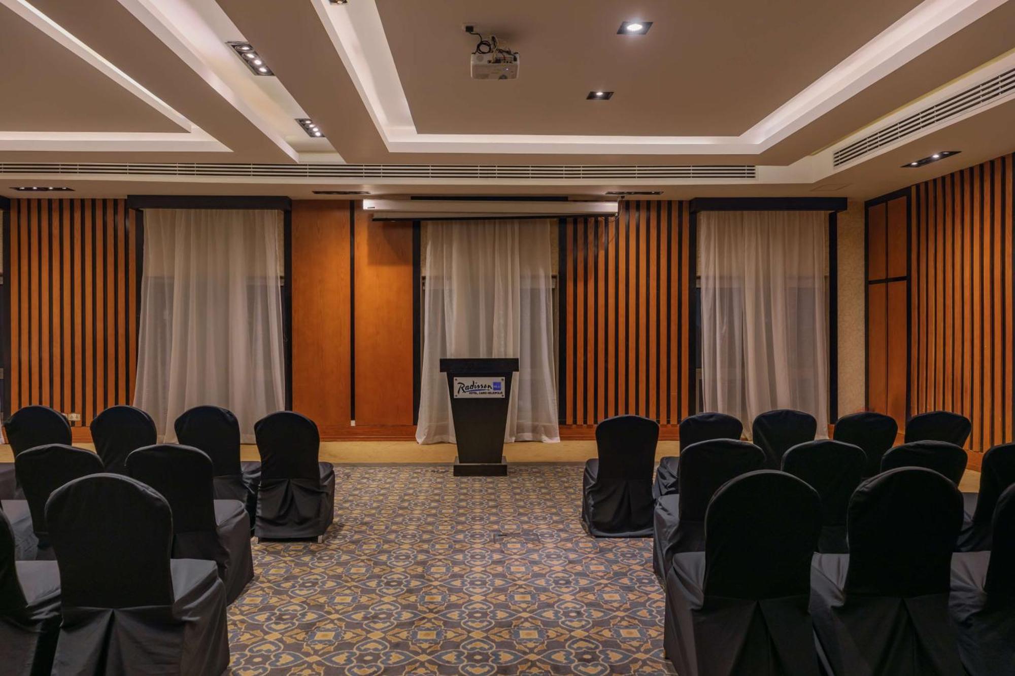 Radisson Blu Hotel, Cairo Heliopolis Екстериор снимка